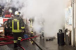 Rogo nelle cantine: salvati padre, madre e due bimbi