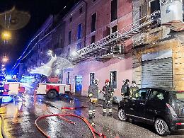 Incendio di via Ghisleri, il palazzo &egrave; inagibile