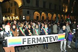 FOTO Fiaccolata per chiedere la pace in Siria