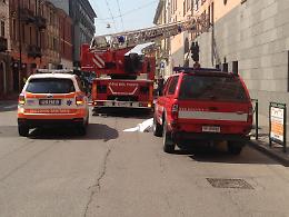 Incendio in via Ghisleri,  82enne muore asfissiato