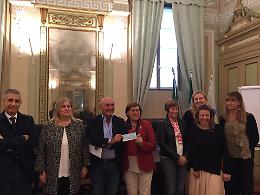 Invasioni Botaniche, consegnati ad Aisla i fondi raccolti durante la cena solidale