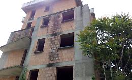 Palazzo dimenticato, sale la rabbia in via Mantova