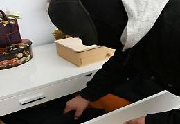 Furto in abitazione, rubati i gioielli di famiglia