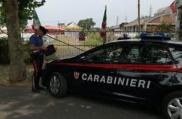Cercano di scipparla, anziana resiste e poi cade: ricoverata