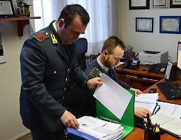 Assicurazioni, buco da 4 milioni: Romani, indagata anche la moglie