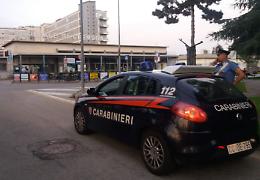 Ruba un pc in corsia, arrestato nel parcheggio del Maggiore