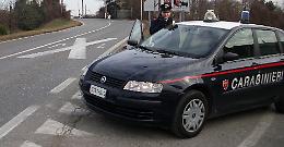 Ladri nella villa, scoperti e inseguiti: fuga folle