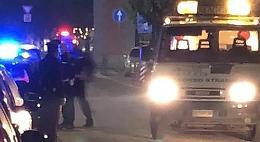 Auto davanti al cancello, medico in ospedale con la 'gazzella'