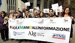 Giornalisti, flash mob in tutta Italia per la libertà di stampa