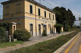 Rubati duecento metri di cavi di rame sulla linea ferroviaria