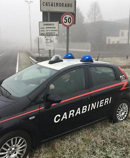 Rapina aggravata e porto abusivo di armi, 42enne nei guai