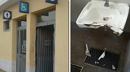 Stazione ferroviaria, nuovamente presi di mira i servizi igienici