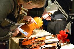 Svelata l'antica 'ricetta' per la verniciatura dei violini