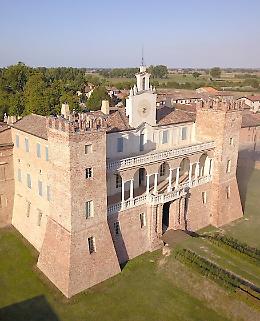 '4 Ristoranti', la minoranza presenta un'interrogazione