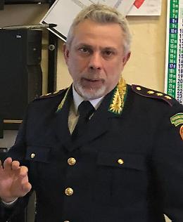 Prende una multa, ma non ha n&eacute; la patente n&eacute; l'auto