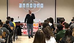 Insulti e umiliazioni social, "Mai più cyberbulli"