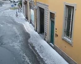 Maltempo, grandine su Crema: allagamenti e piante cadute