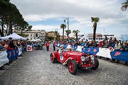 FOTO Francesca Ruggeri trionfa tra le donne alla Mille Miglia