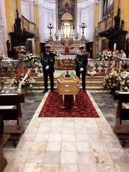 FOTO Folla ai funerali del sindaco Giovanni Cavatorta