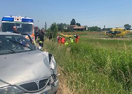 Monticelli, scontro auto-moto, centauro gravissimo