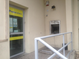 Assalto notturno al Postamat di via Giuseppina