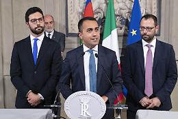 A Conte l'incarico per il bis, braccio di ferro sulla squadra