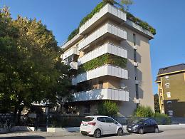 Palazzina nel mirino, in un mese cinque colpi
