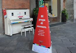 Si prega di suonare, a Cremona l'invasione delle tastiere 