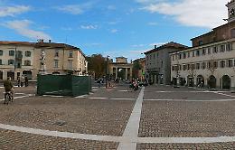 Piazza Garibaldi, corsa contro il tempo per l'arredo