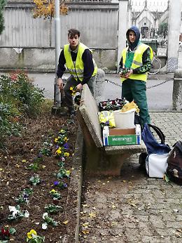 FOTO I giovani giardinieri dello Stanga in azione a Sesto