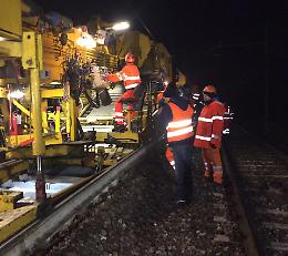 Lavori Rfi, il 'treno cantiere' per sostituire i binari