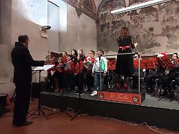 Auguri in musica dell'orchestra di fiati giovanile del Trillo