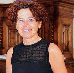 Account di Whatsapp rubato al sindaco Stefania Bonaldi, denuncia