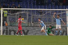 Lazio troppo forte (4-0), Cremonese eliminata