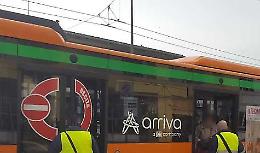 Controllore sul mezzo pubblico: fuggi fuggi generale