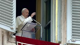 Angelus, Papa Francesco saluta i pellegrini cremonesi