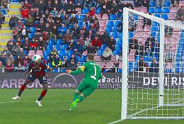 Una buona Cremonese esce sconfitta (1-0) da Crotone