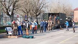 FOTO Coronavirus, l'allestimento dell'ospedale da campo a Cremona