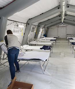 Coronavirus, nuovo ospedale blindato: ricoveri a quota 11