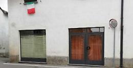 Azzanello, finalmente apre un negozio