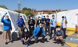 Coronavirus, consegnate ai Samaritani le borracce di Padania Acque 