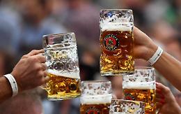 Virus, Baviera cancella Oktoberfest
