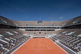Tennis: Roland-Garros a fine settembre e non a porte chiuse