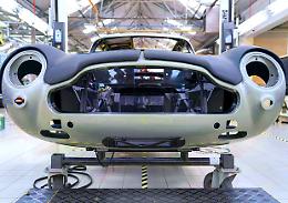 Aston Martin DB5, in produzione prime repliche auto di 007