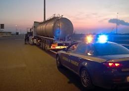 Traffico di gasolio, 7 arresti e distributori sequestrati