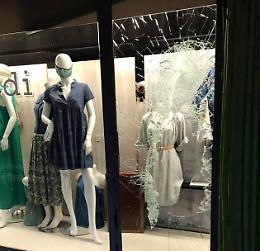Criminalità, spaccata in via Brescia da Immagine Moda