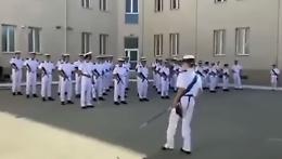 Marinaia del balletto rischia sanzione, lei si difende