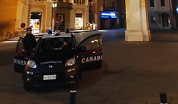 Ruba borsetta a un'anziana, denunciata 26enne