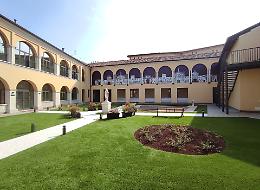 L’ex convento diventa «hotel» 

