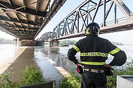 FOTO La piena del Po raggiunge il colmo a Cremona